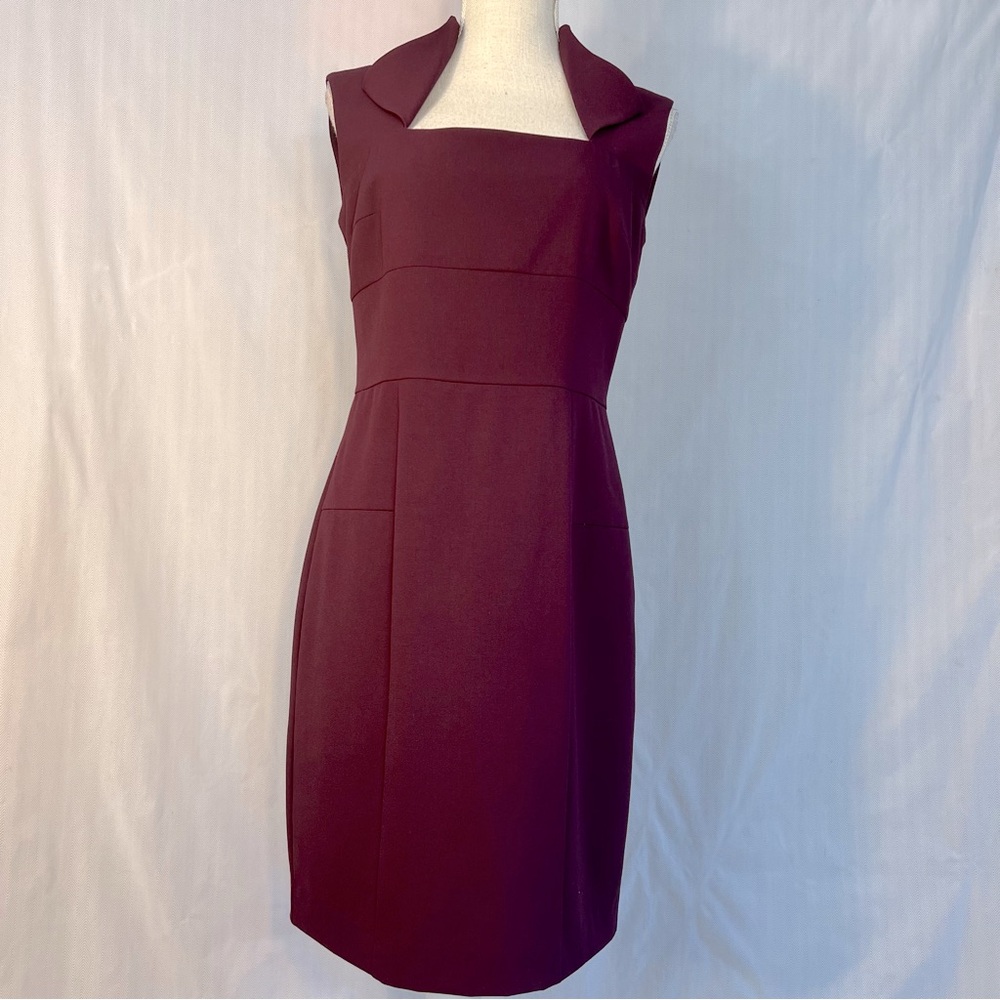 Marc New York Andrew Marc Dress
Burgundy Queen Anne Neckline Sleeveless 6 👍